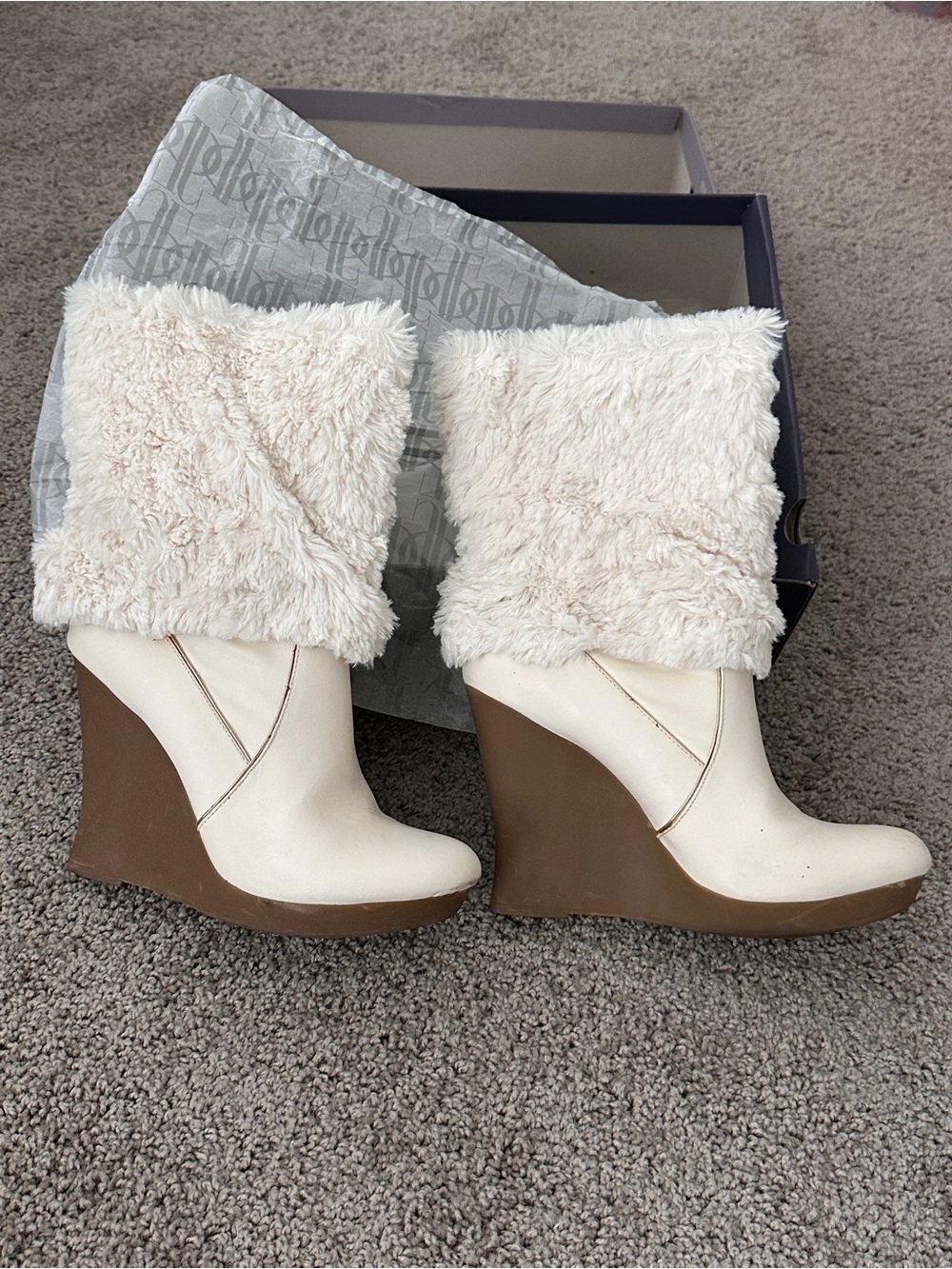 Jennifer Lopez White Mid-Calf Slouch Boots